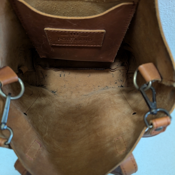 Portland Leather Full Size Crossbody FSCB Medium Brown - Picture 5 of 6